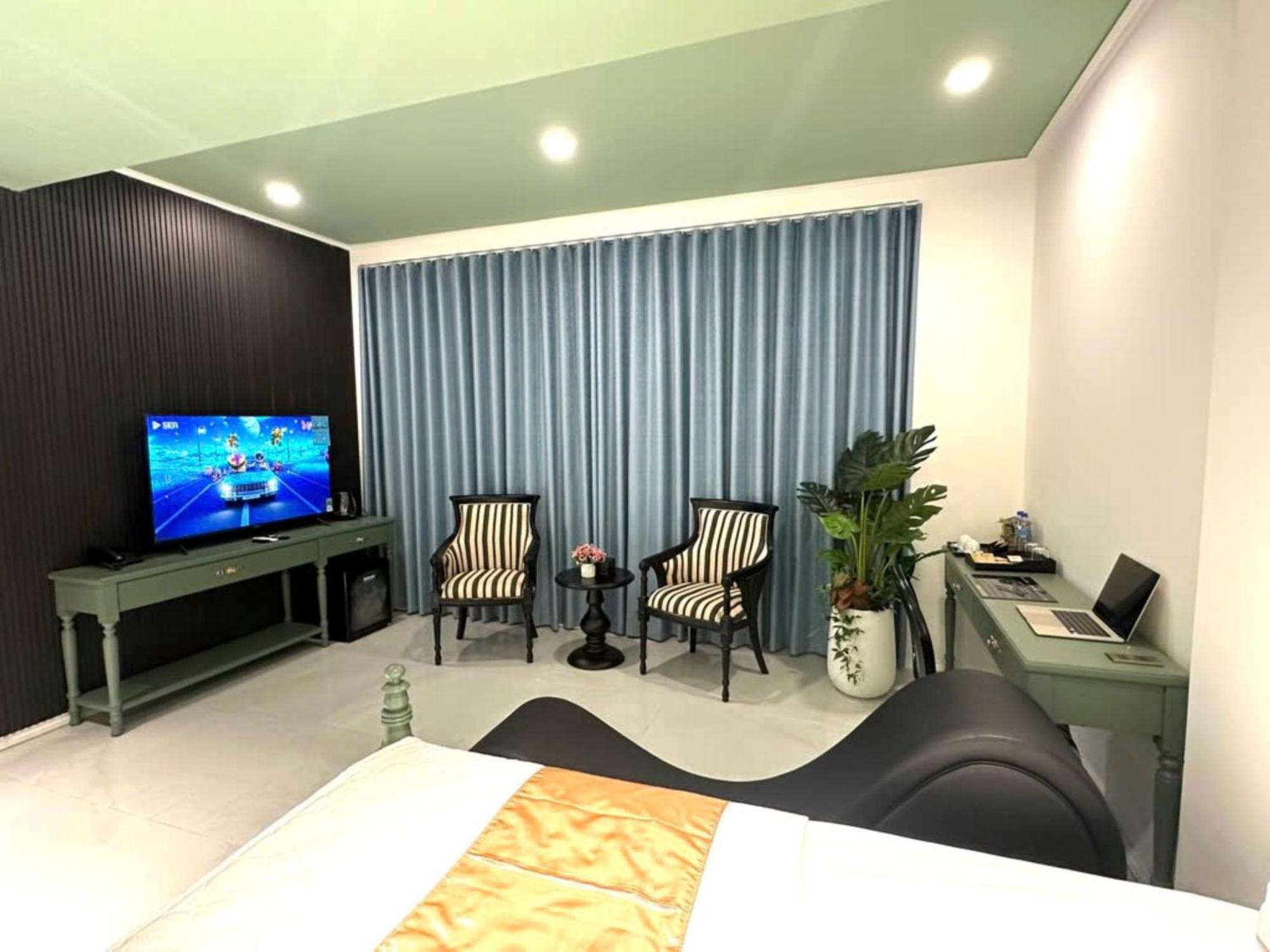 Luxury Ba Diem *